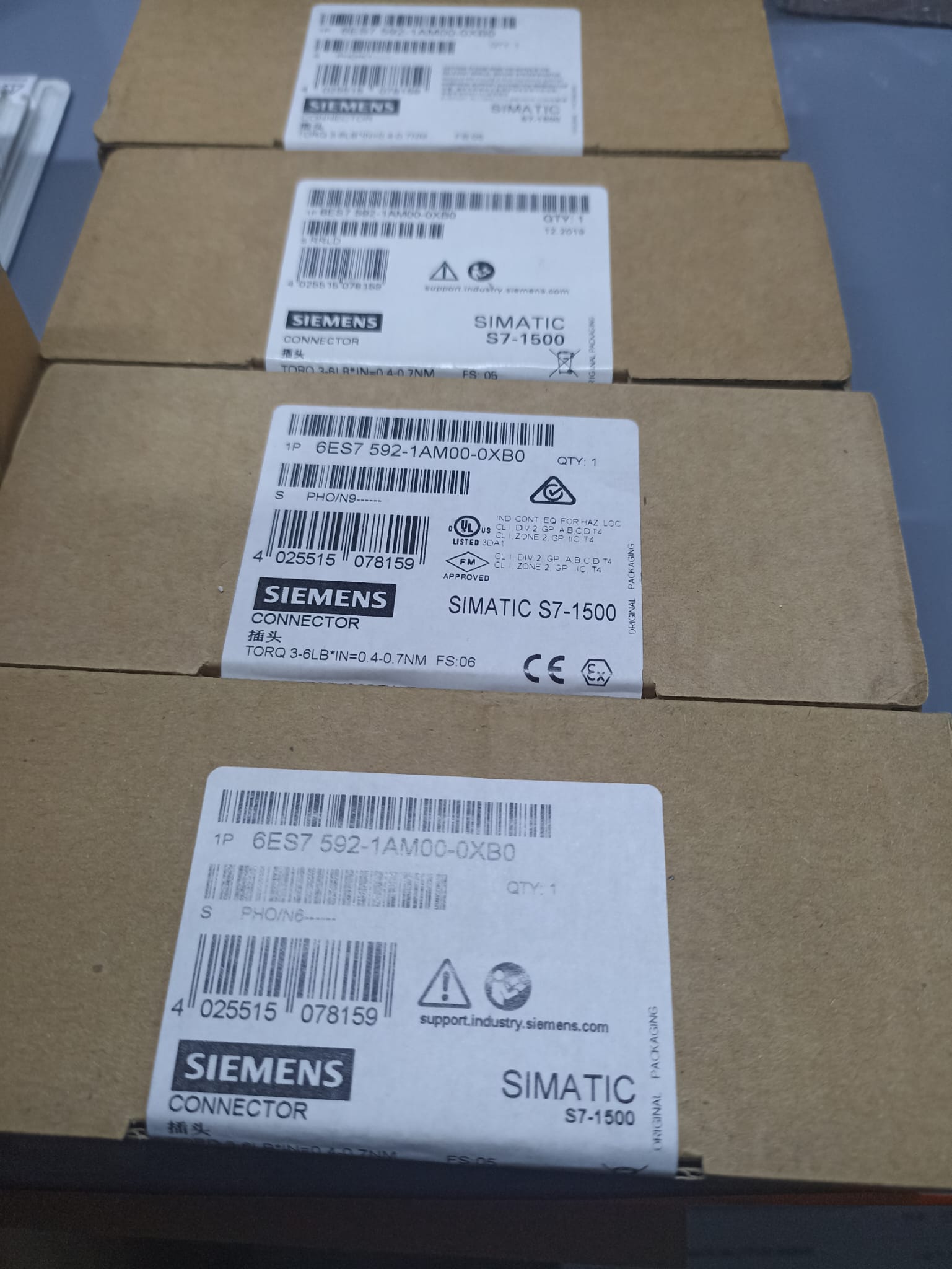 SİEMENS 6ES7592-1AM00-0XB0 S7-1500 FRONT KONNEKTOR 40 pin Screw-Type 35 mm