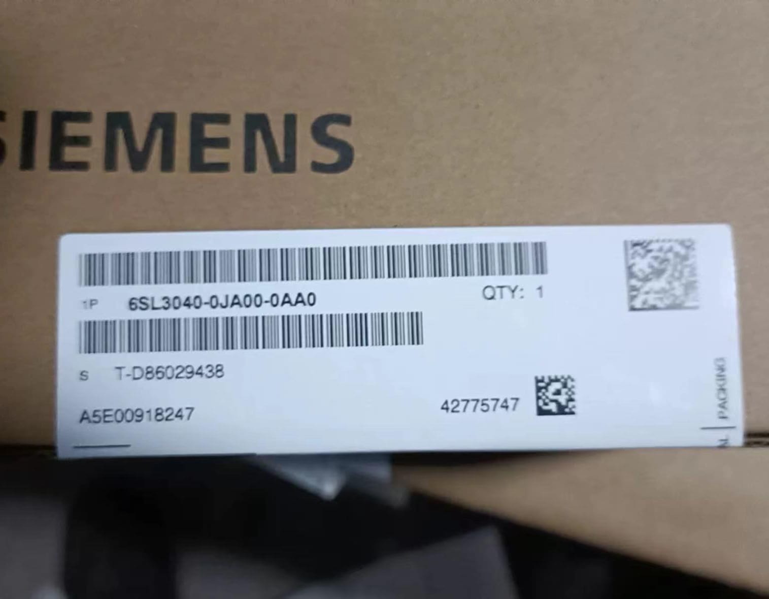 6SL3040-0JA00-0AA0-SIEMENS SINAMICS S110 CONTROL UNIT CU305 DP WITH PROFIBUS INTERFACE